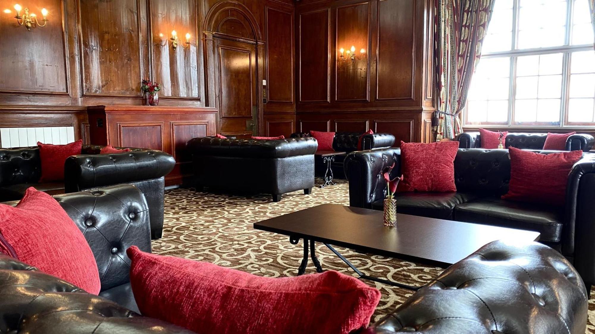 Russ Hill Hotel Charlwood Εξωτερικό φωτογραφία