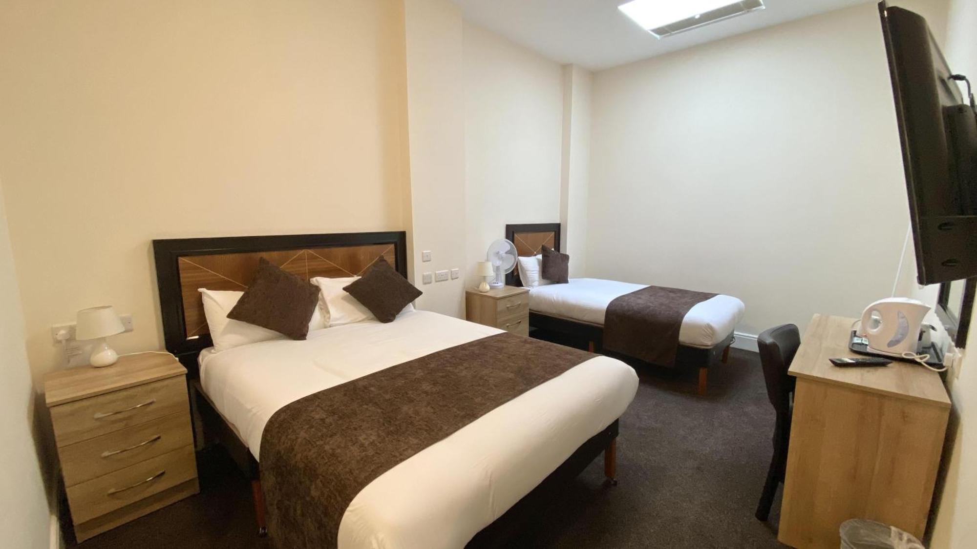 Russ Hill Hotel Charlwood Εξωτερικό φωτογραφία
