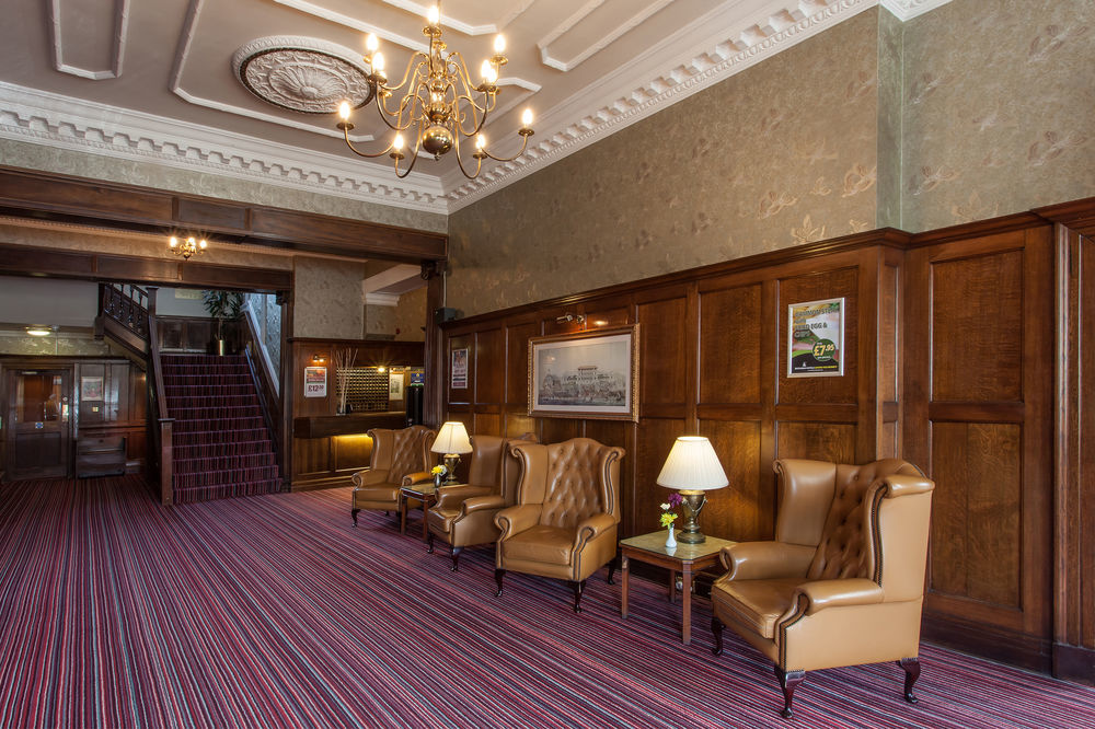 Russ Hill Hotel Charlwood Εξωτερικό φωτογραφία