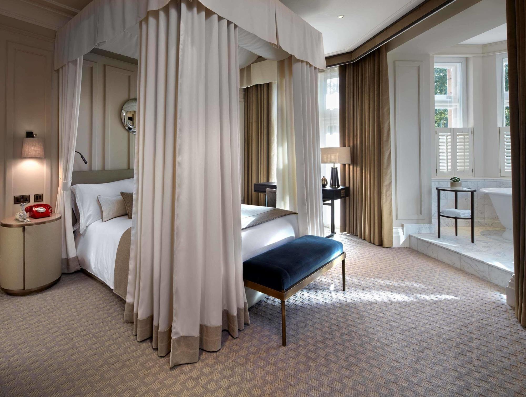 Russ Hill Hotel Charlwood Εξωτερικό φωτογραφία